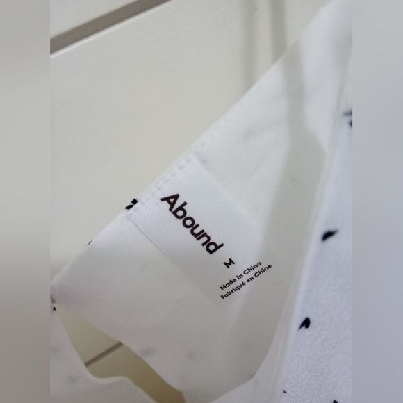 NWT Abound V-Neck Swing Camisole size Medium - Picture 6 of 8